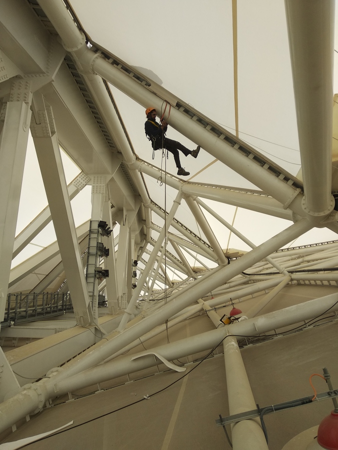 REPARACIONES EN CUBIERTA DEL ESTADIO WANDA METROPOLITANO