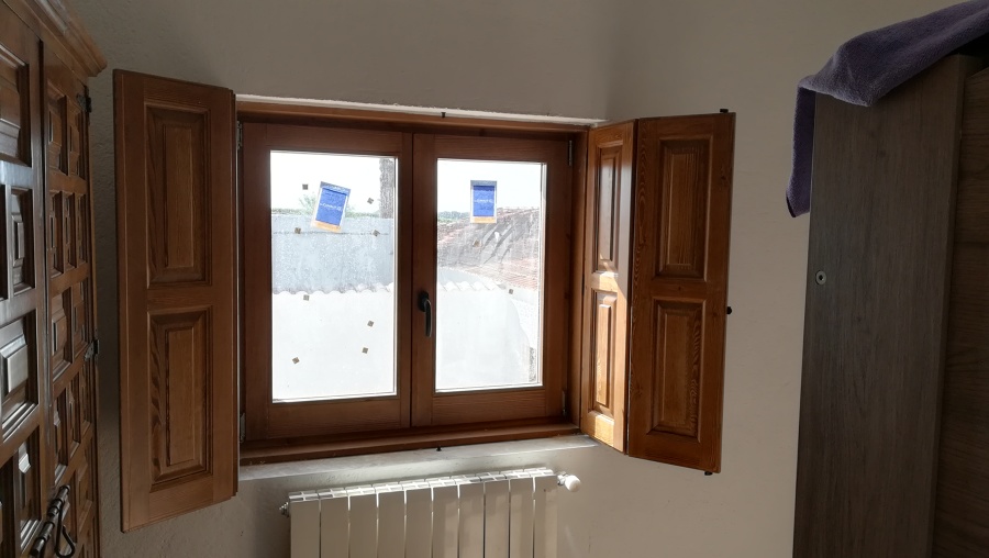 Ventana con contraventana