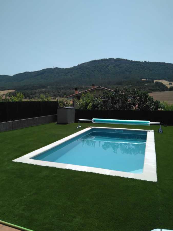 piscina con covertor de verano