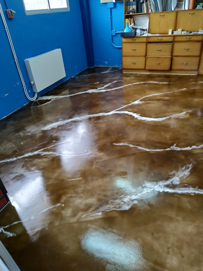 Marmoleado café en Oficina