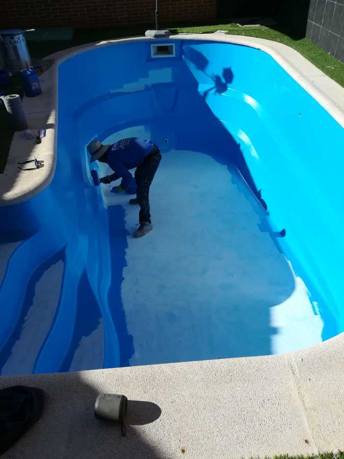 RECUBRIMIENTO DE PINTURA PARA PISCINA DE POLIESTER
