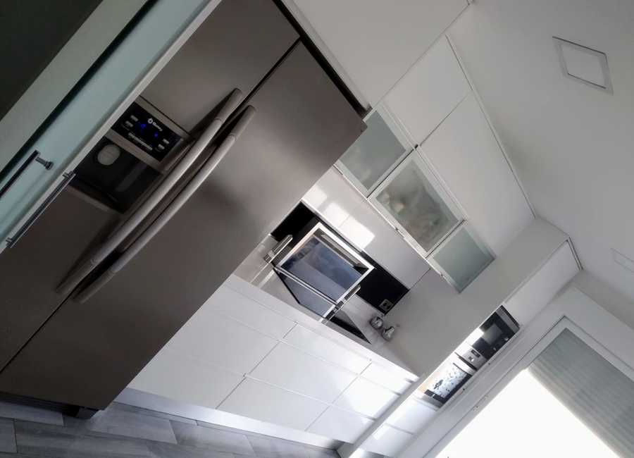 Cocina en Laca blanco brillo