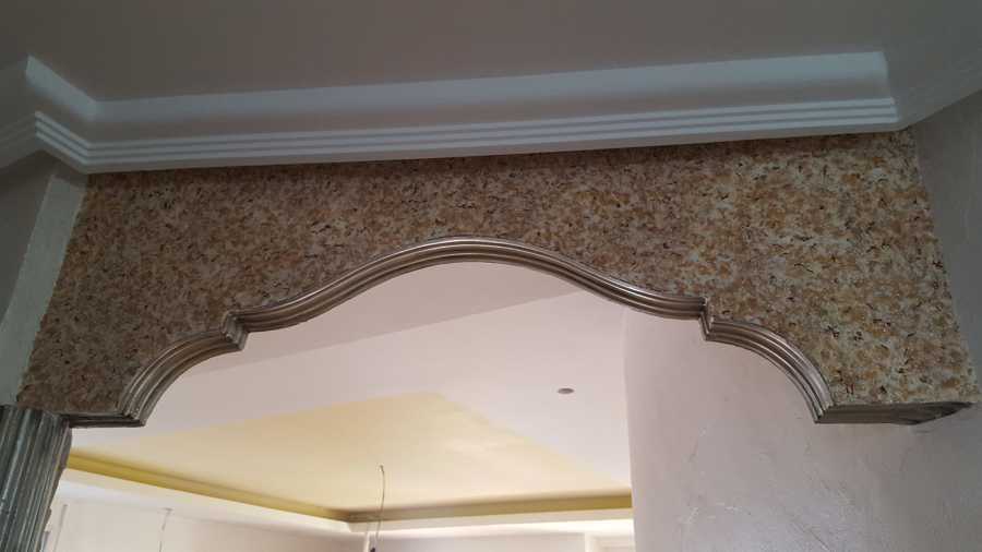 Decoración sobre escayola virgen