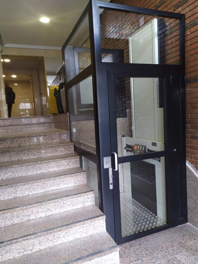 ELEVADOR SALVA ESCALERAS