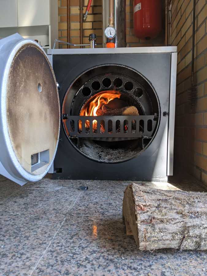 Instalación caldera de leña