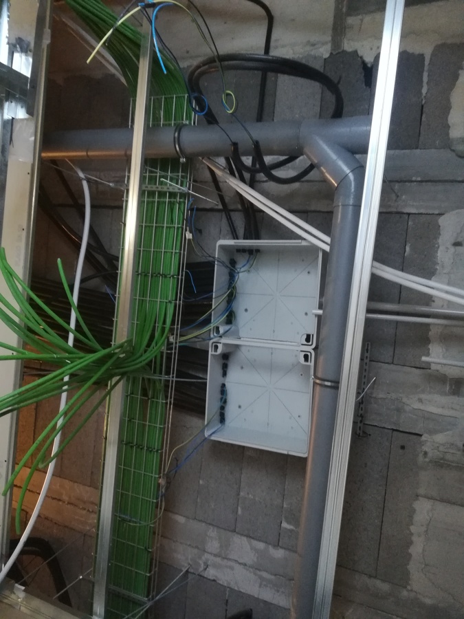 Colocacion de caja general y mangueras de lineas