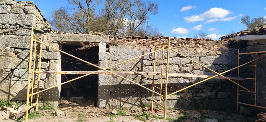 reconstrucción de casa rustica