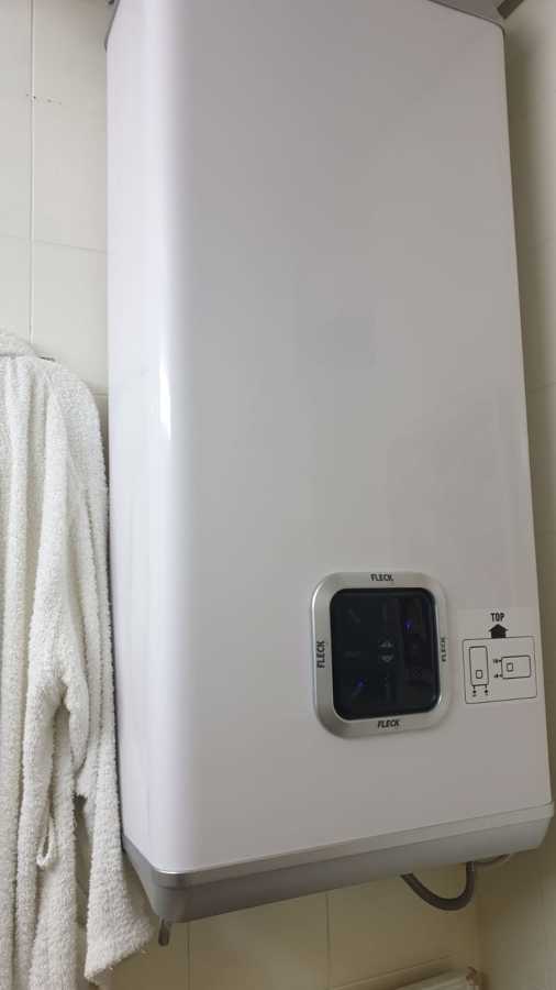 Instalación de termo rectangular