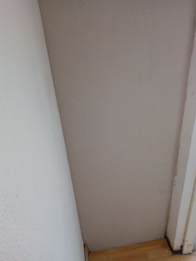 Enlucido de pared con yeso