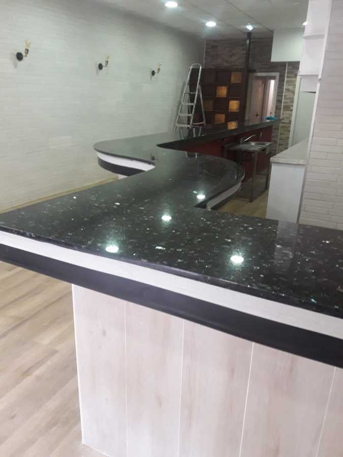 Reforma Cafetería  barra de mármol