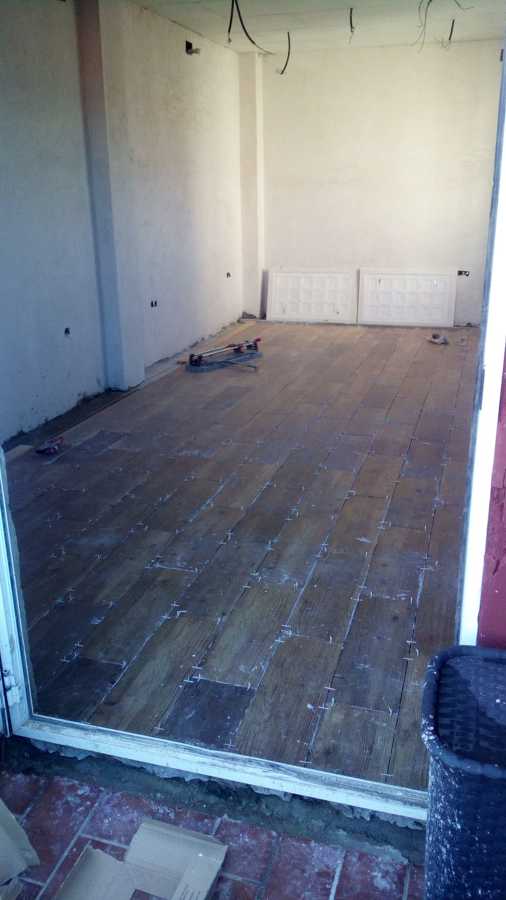 acabados salones suelos y paredes perlita