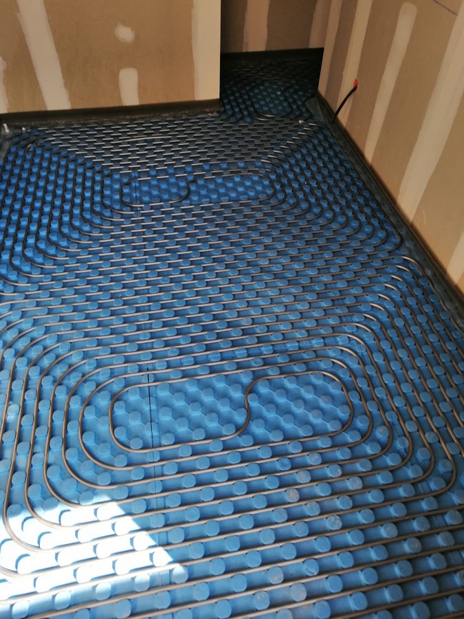 Calefacción/Refrigeración por Suelo Radiante.