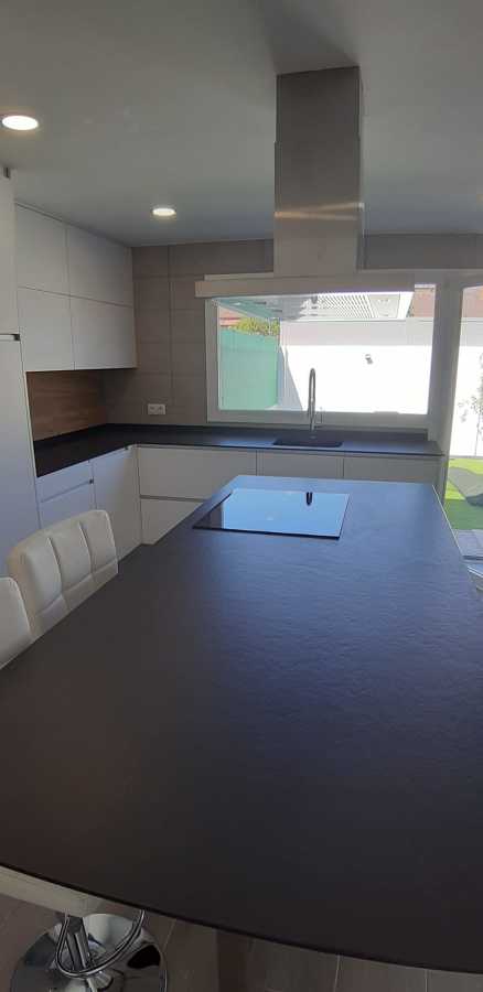 Encimera Porcelanica.