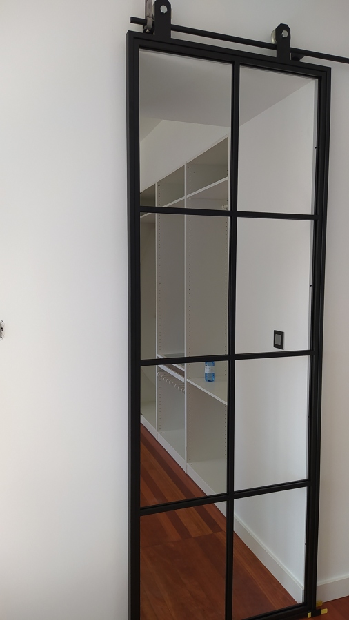 Puerta estilo industrial