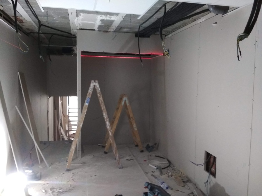 Hueco para armario y tapar el aire acondicionado