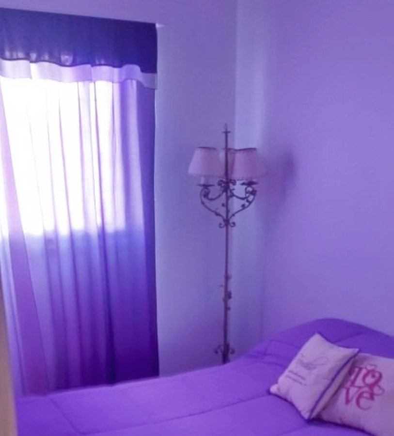 Dormitorio lila color que alegra