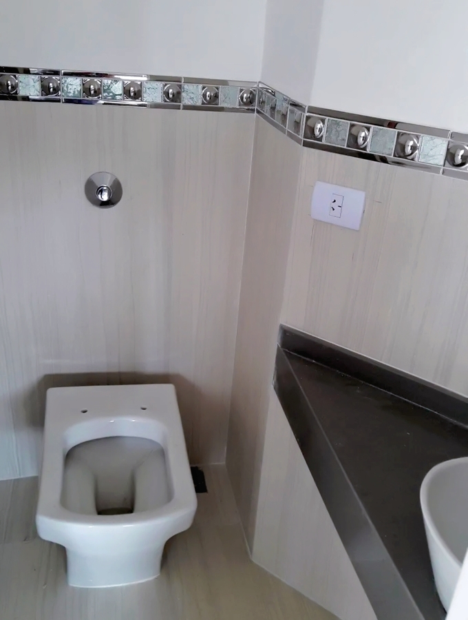 Baño elegante con guarda