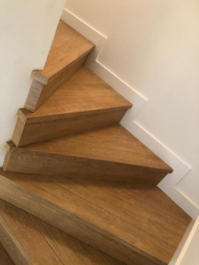 Escalera Suelo Laminado