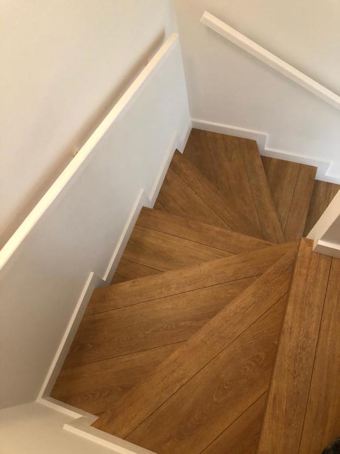 Escalera Suelo Laminado