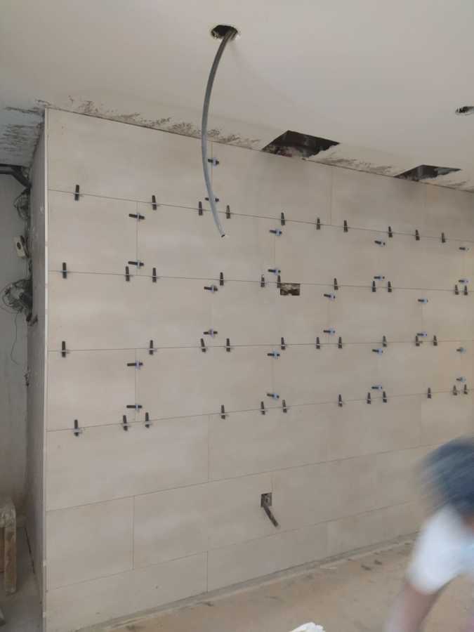 Alicatado de las paredes cocina