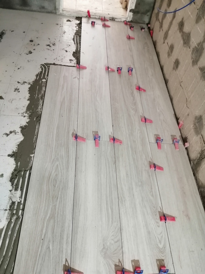 Suelo porcelánico imitación parquet