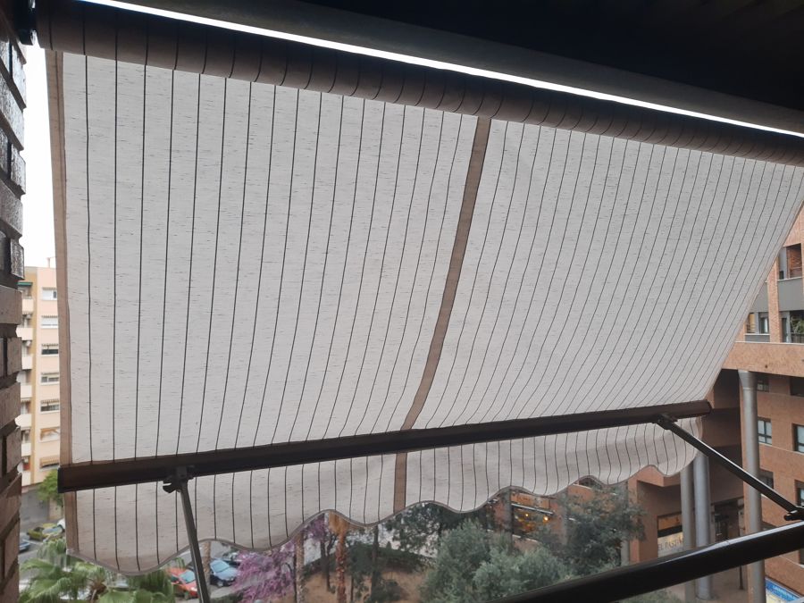 CONFECCION E INSTALACION DE TOLDO(CAMBIO DE LONA)