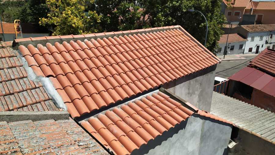 Tejado de teja mixta