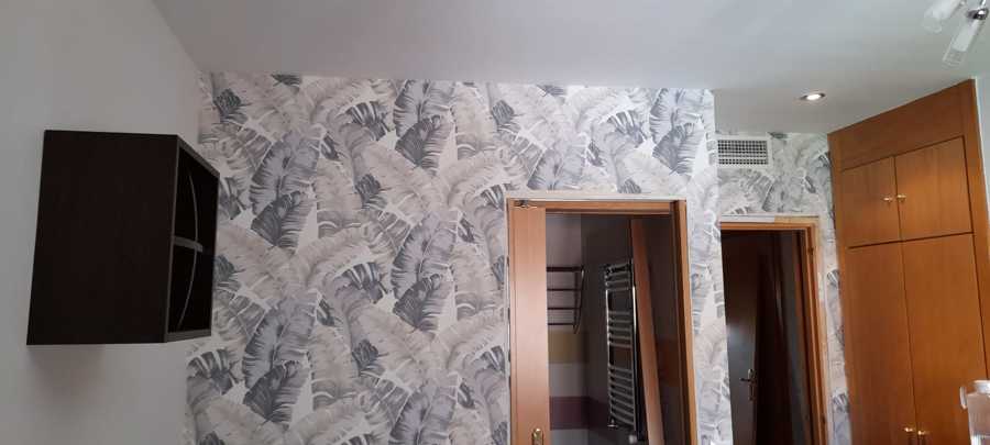 PAPEL PINTADO EN DORMITORIO