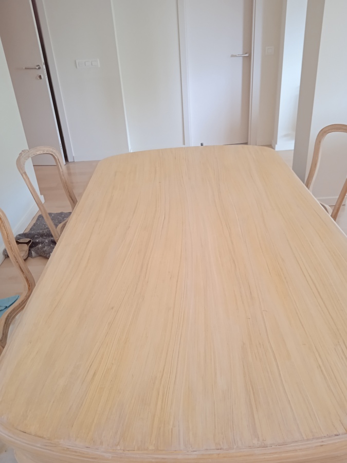 Restauración de una mesa de comedor