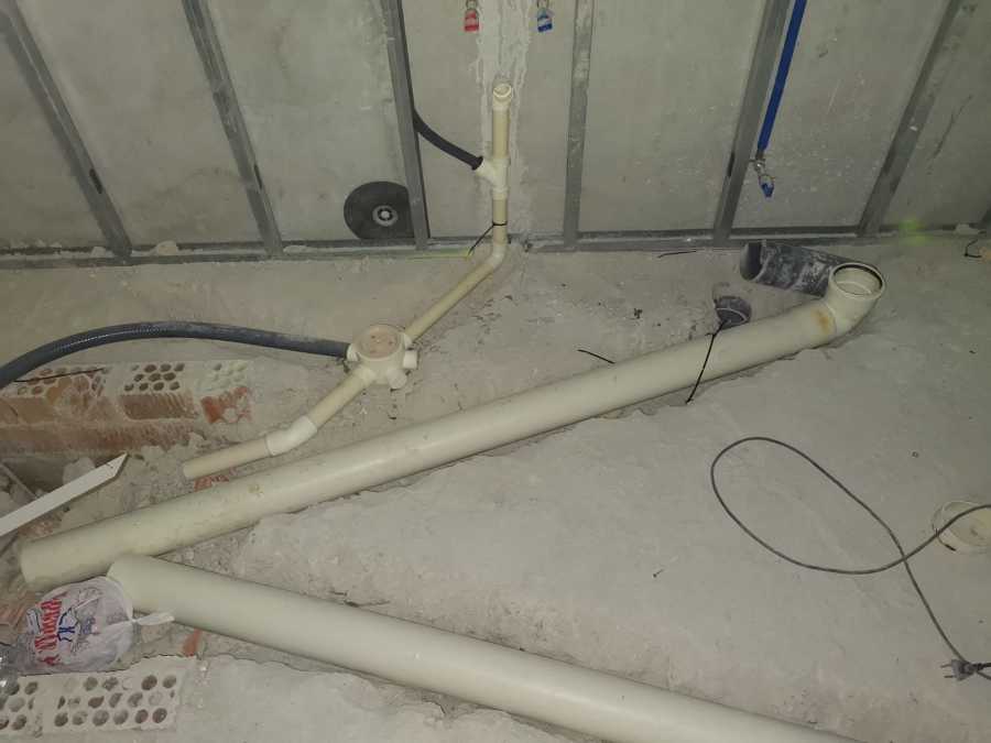 Instalacion de desagües de pvc insonorizado en baño