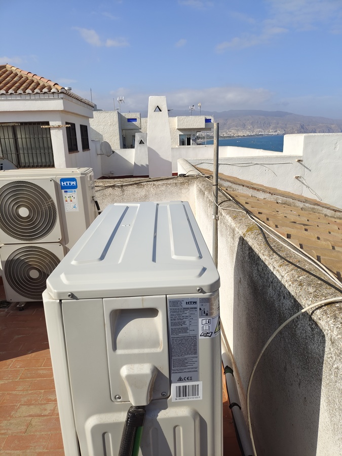 instalacion local hostelero puerto roquetas de mar