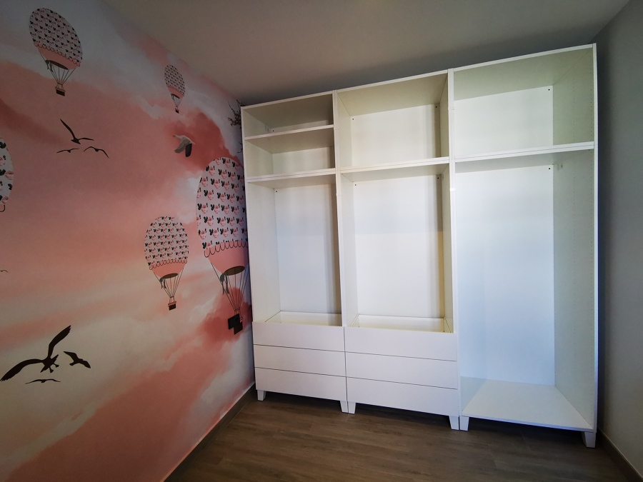 Montaje de armario Platsa 1,80 x 2,40 metros