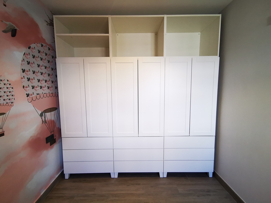 Montaje de armario Platsa 1,80 x 2,40 metros