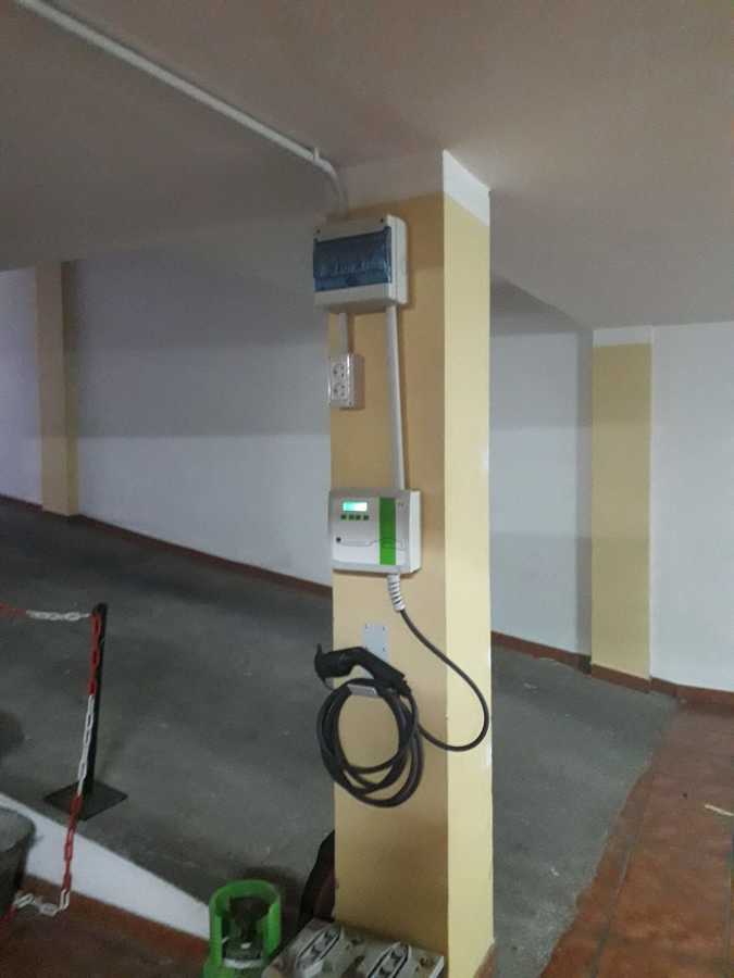 Punto de recarga de coche eléctrico