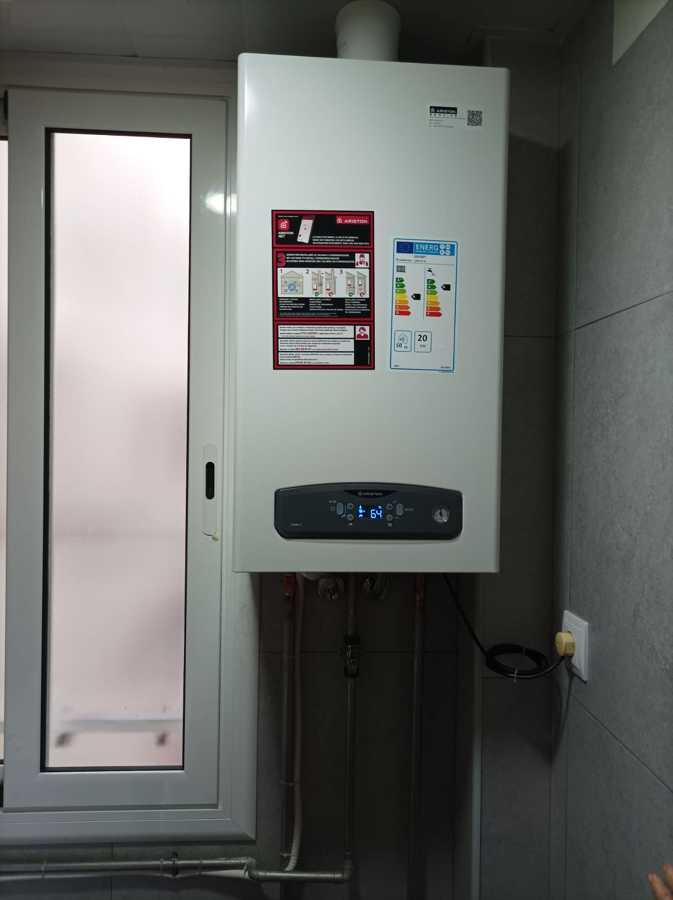 Caldera Ariston Cares S 24kw Condensación