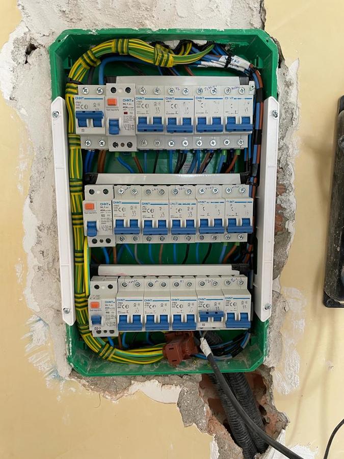 Renovación de cuadro eléctrico nuevo en reforma vivienda