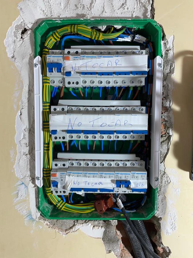 Renovación de cuadro eléctrico nuevo en reforma vivienda