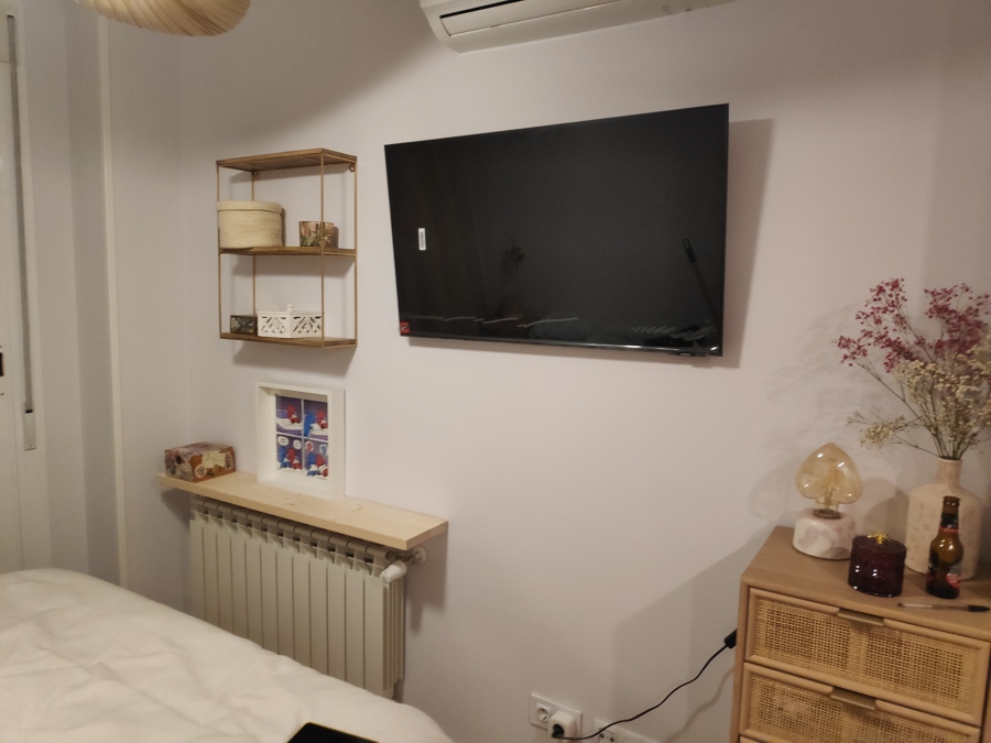 Montaje de tv en pared de pladur