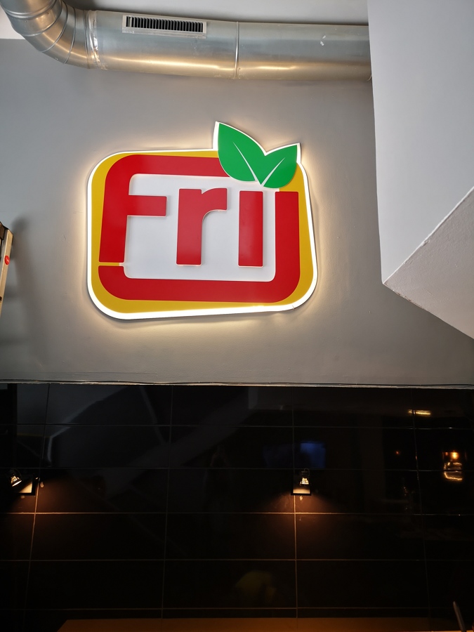 FRIJ UN PIZZERA CON ESTILO