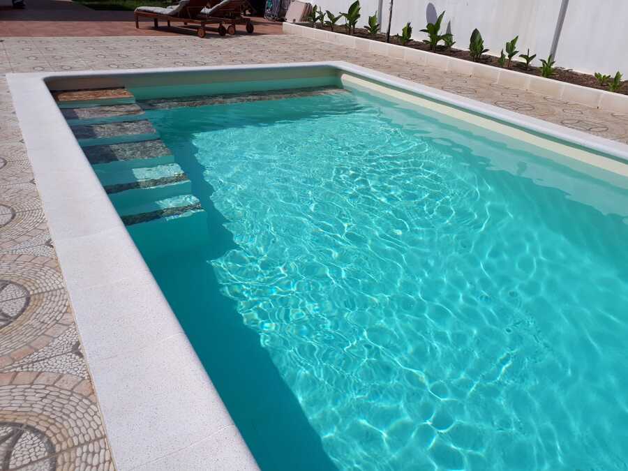 Revestimiento completo de piscina con lámina armada