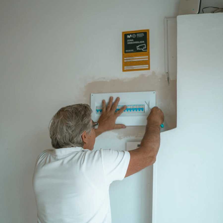 Instalación de cuadro eléctrico