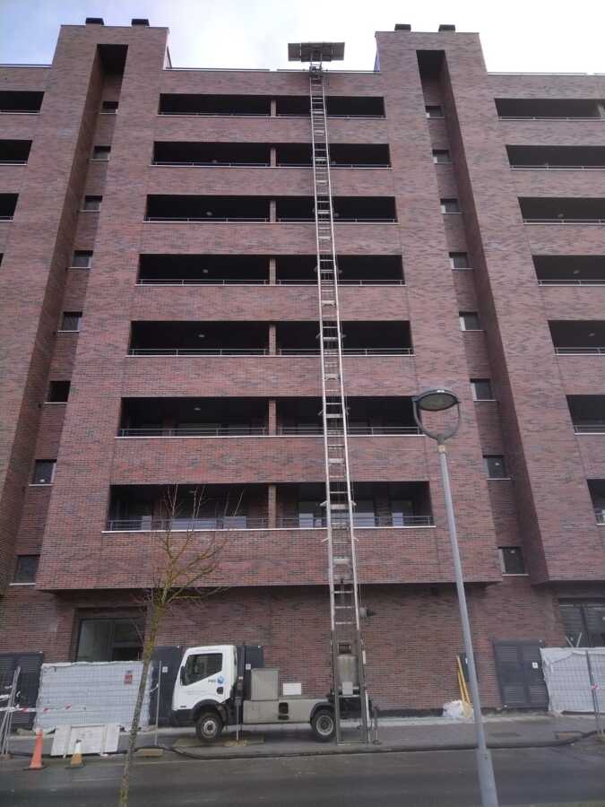 PLATAFORMA ELEVADORA