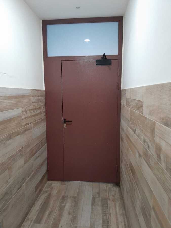 Puerta De Comunidad de vecinos