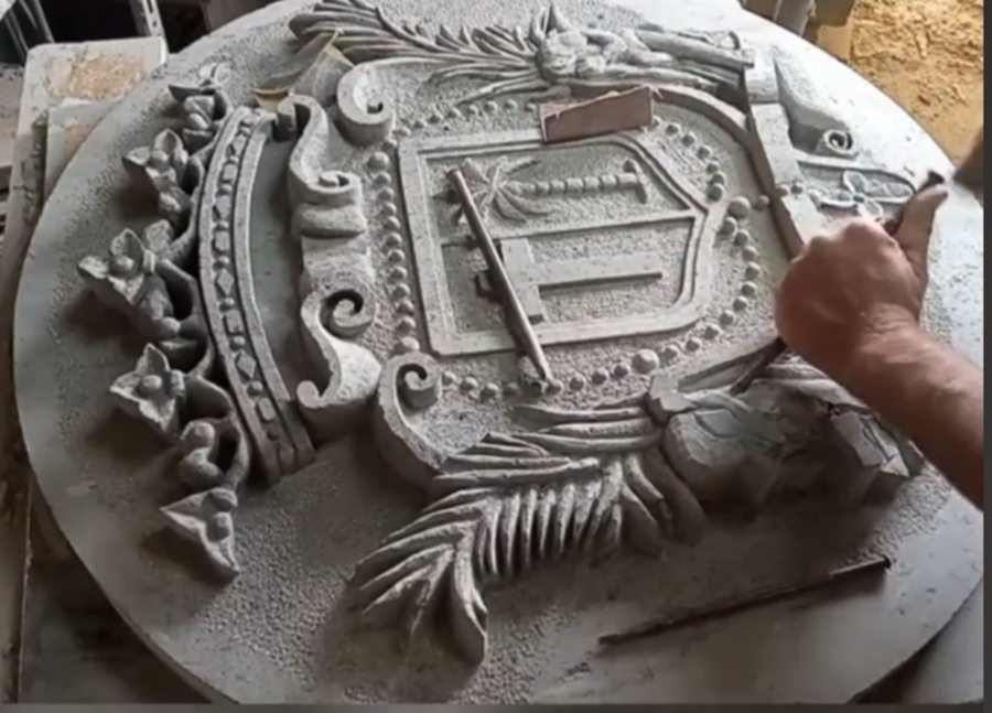 Escudo labrado en piedra