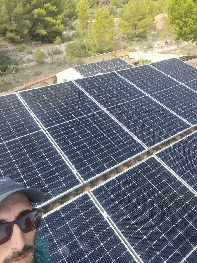 instalación fotovoltaica volcada a red