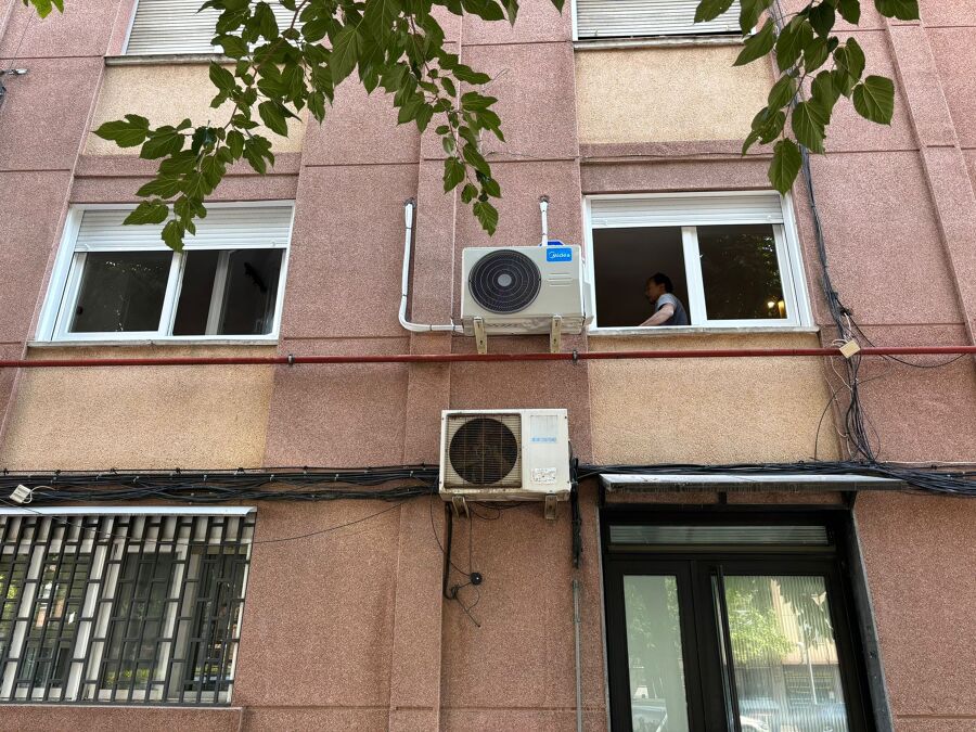 Equipo aire acondicionado máquina exterior 2x1 tipo Split