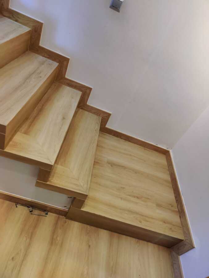 Escaleras vinilico