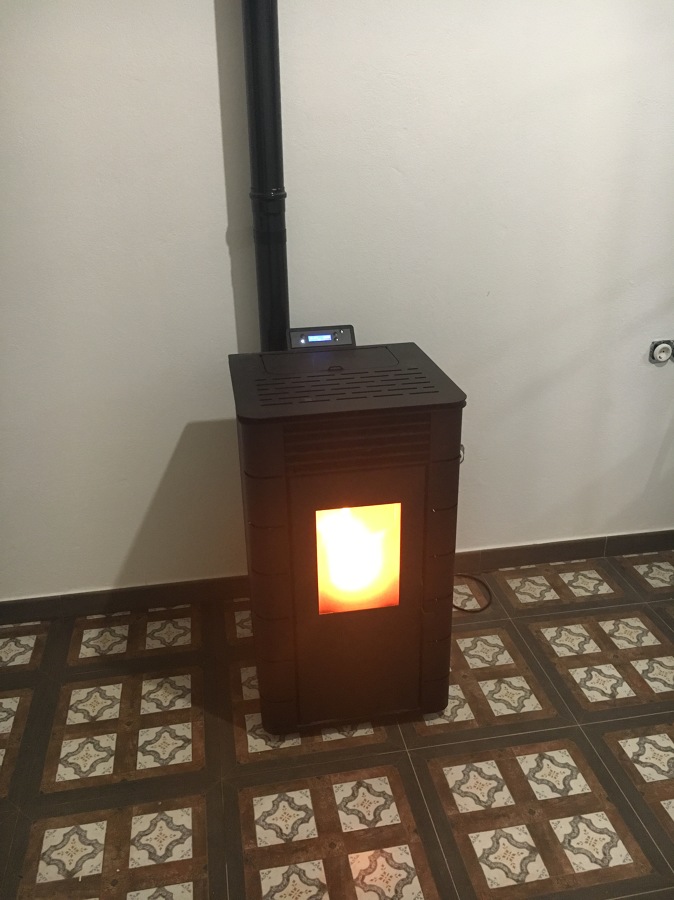ESTUFA DE PELLET DE 8 KW