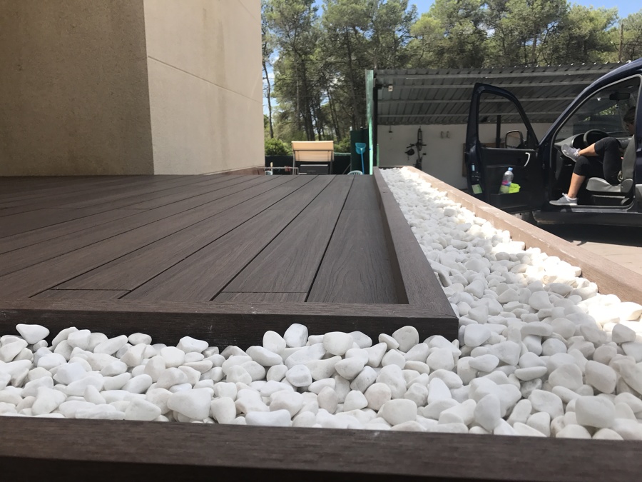 Elevación para acceso en tarima tecnoógica