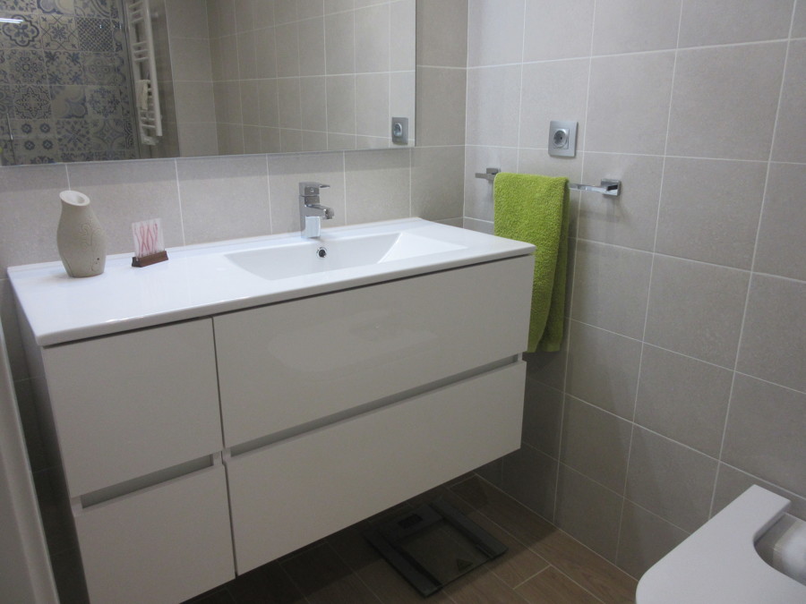 Mueble de baño suspendido.